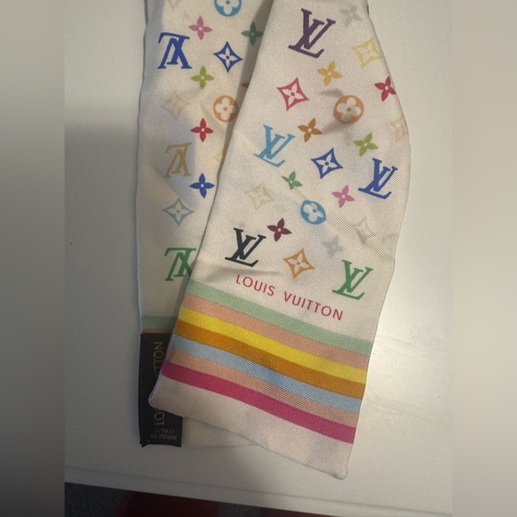 LOUIS VUITTON MONOGRAMMED SILK BANDEAU SCARF - Picture 6 of 7